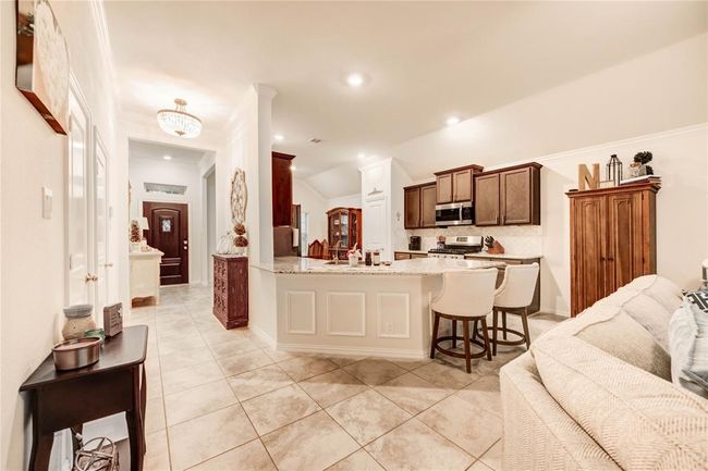 Breakfast bar with custom woodwork | Image 12