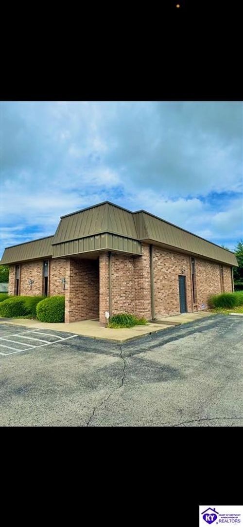 100 Greenbriar Dr, Campbellsville, KY, 42718-9613 | Card Image