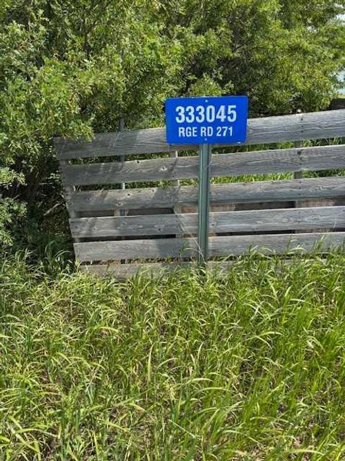 333045 Rge 27 Township, Rural Kneehill County, AB, T4H1P2 | Card Image