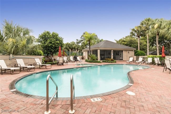27113 Oakwood Lake Dr, House attached with 3 bedrooms, 3 bathrooms and null parking in BONITA SPRINGS FL | Image 31