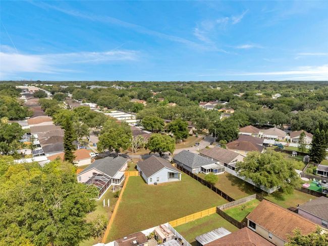 243 Chardonnay Pl, House other with 3 bedrooms, 2 bathrooms and null parking in VALRICO FL | Image 40