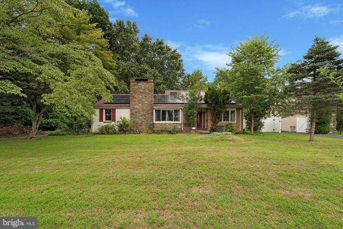 8008 Hammond Rd, CHELTENHAM, PA, 19012-1210 | Card Image