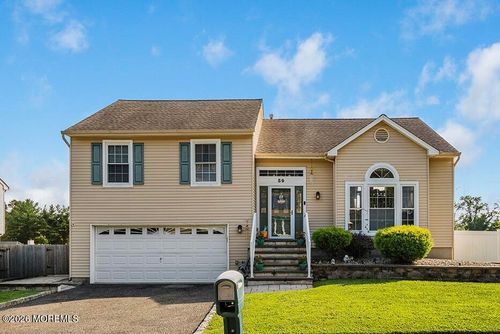 59 Marc Dr, Howell, NJ, 07731-1582 | Card Image