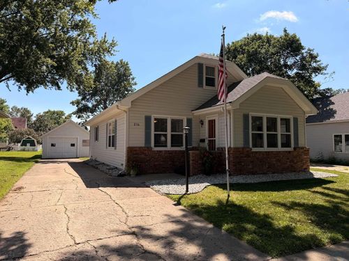 214 2nd St Nw, Orange City, IA, 51041 | Card Image