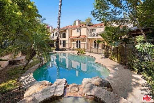 4755 Vanalden Ave, Tarzana, CA, 91356 | Card Image