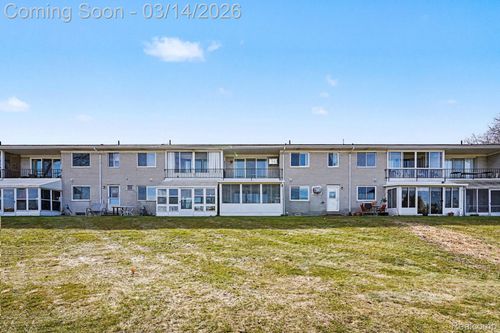 apt-40-5946 Alan Dr, Brighton, MI, 48116-8349 | Card Image