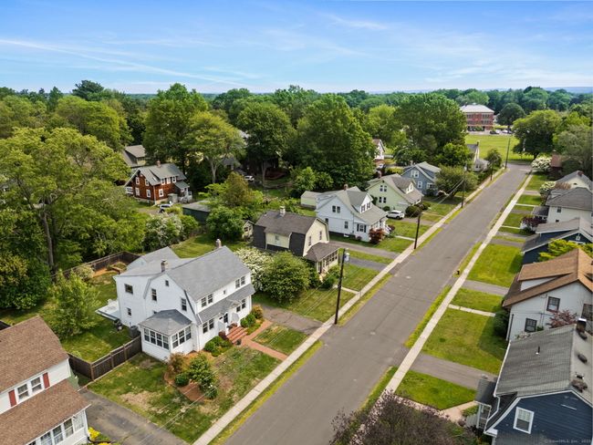 10 Fernwood St, House other with 4 bedrooms, 2 bathrooms and null parking in Wethersfield CT | Image 5