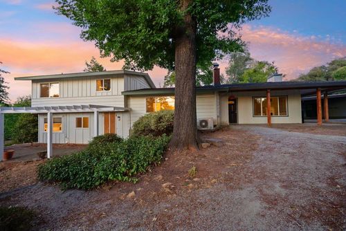 2515 Flume Lane, Newcastle, CA, 95658 | Card Image