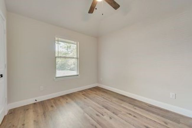 721 N Jefferson St, Townhouse with 3 bedrooms, 3 bathrooms and null parking in Pilot Point TX | Image 8