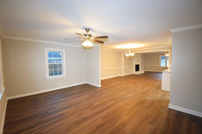 living | Image 21
