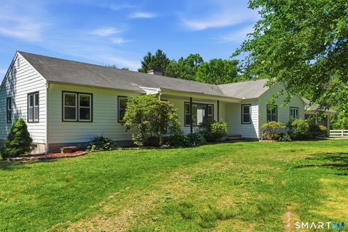 965 W River St, Milford, CT, 06461-1917 | Card Image