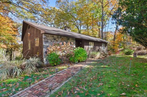 18 Laurie Court, Kent, NY, 10512 | Card Image