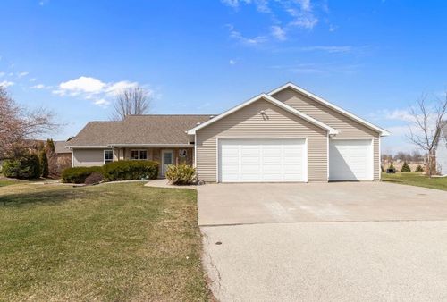 W5284 Waterview Drive, Sherwood, WI, 54169 | Card Image