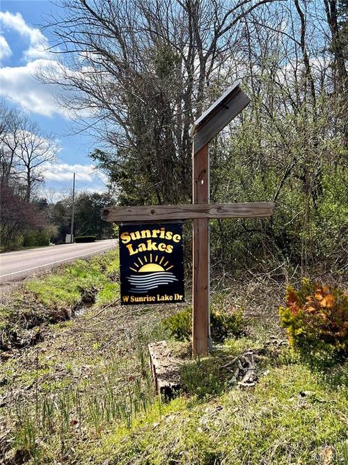 13569 E Sunrise Lake Dr, De Soto, MO, 63020-5453 | Card Image