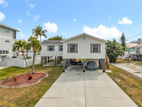 8010 Buccaneer Dr, FORT MYERS BEACH, FL, 33931-5202 | Card Image