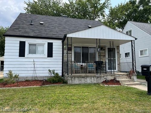 24528 Berry Ave, Warren, MI, 48089-2134 | Card Image
