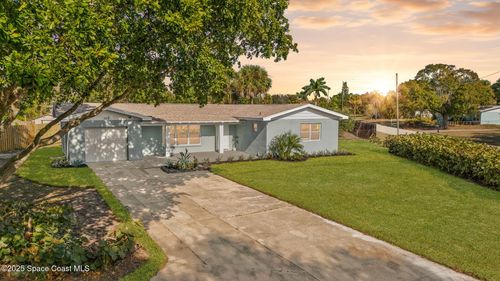 100 Charles Dr, Melbourne, FL, 32935-6731 | Card Image
