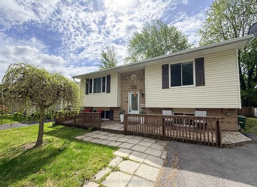 112 Glen Oaks Crt, Cornwall, ON, K6H7E6 | Card Image