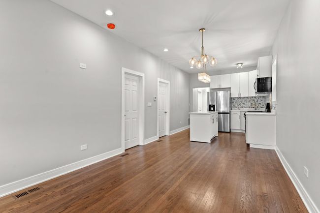 3307 S Leavitt St, House other with 7 bedrooms, 2 bathrooms and 1 parking in CHICAGO IL | Image 5