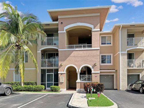 208-6533 Emerald Dunes Dr, West Palm Beach, FL, 33411 | Card Image