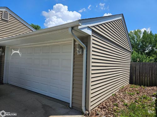 2716 Clearview St, Ottumwa, IA, 52501-1154 | Card Image