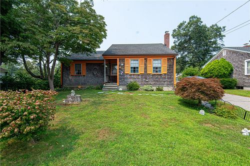 65 Forest Ave, Riverside, RI, 02915-1733 | Card Image