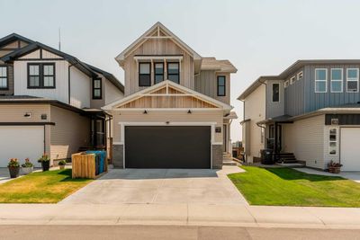 130 Greywolf Rd N, House detached with 3 bedrooms, 3 bathrooms and 4 parking in Lethbridge AB | Image 1