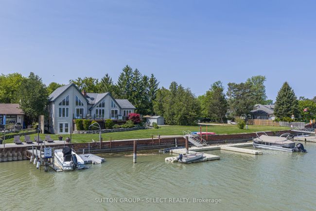 7474 Riverside Dr, House other with 3 bedrooms, 2 bathrooms and 6 parking in Port Franks ON | Image 9