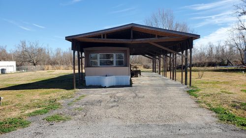 422 Sharnell Dr, Houma, LA, 70364-1642 | Card Image