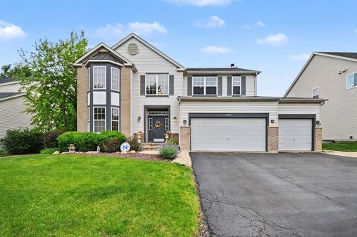 2070 Holt Lane, South Elgin, IL, 60177 | Card Image