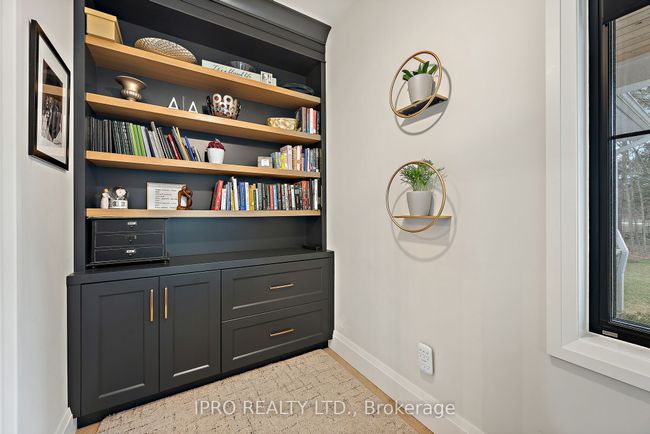 1 Gallagher Cres, House other with 6 bedrooms, 4 bathrooms and 10 parking in Midhurst ON | Image 8