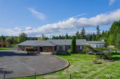 782 S Military Road, House other with 3 bedrooms, 2 bathrooms and 3 parking in Winlock WA | Image 1