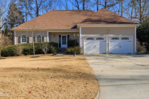 101 Highlands Lake Dr, Cary, NC, 27518-9133 | Card Image