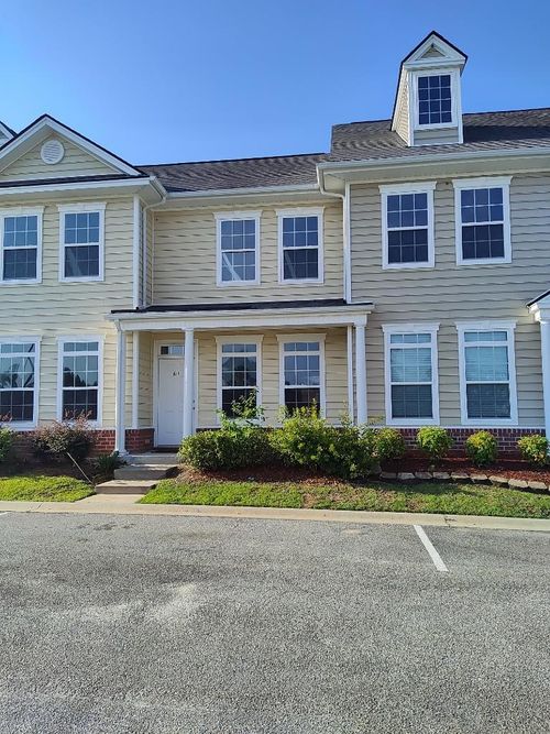 611 Atkinson Dr, Hinesville, GA, 31313-9591 | Card Image