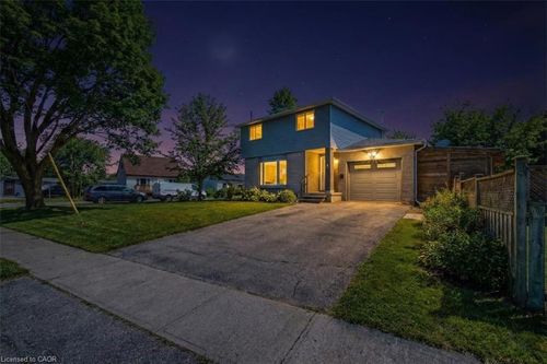 4 St Arnaud St, Guelph, ON, N1H5V4 | Card Image