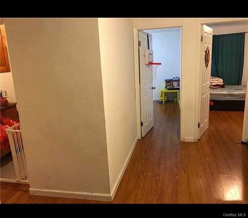 ld-132 Sanford Ave, Flushing, NY, 11355 | Card Image