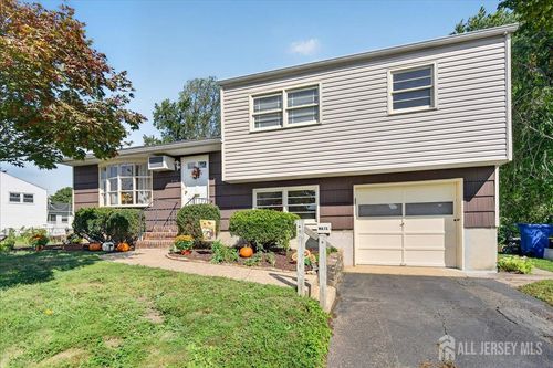275 Madie Ave, Spotswood, NJ, 08884-1122 | Card Image