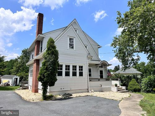 1727 New Holland Pike, LANCASTER, PA, 17601-5519 | Card Image