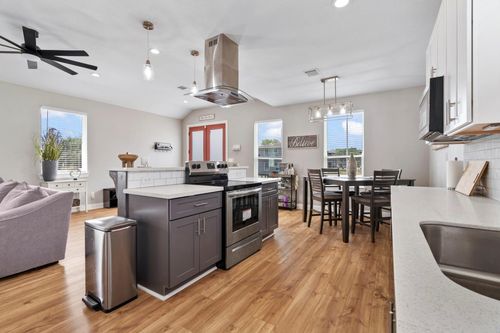 b-7393 Fairway Dr, Houston, TX, 77087-3674 | Card Image