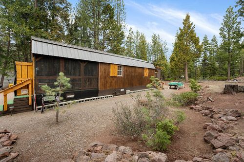 33907 Red Deer Ln, Bonanza, OR, 97623-3311 | Card Image