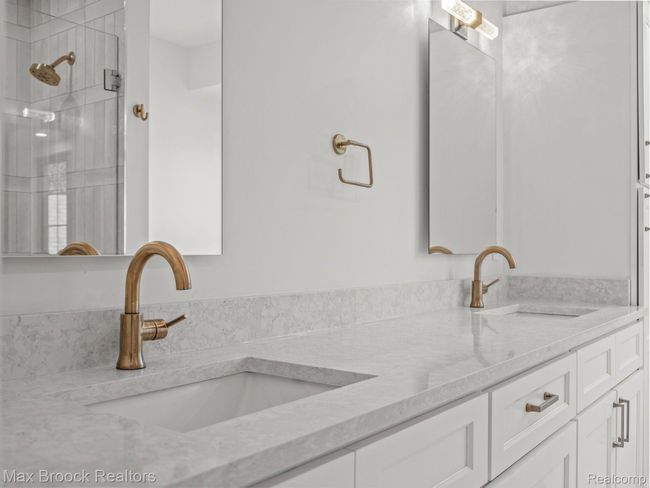706 Great Oaks Dr, House other with 4 bedrooms, 3 bathrooms and null parking in Bloomfield Hills MI | Image 37