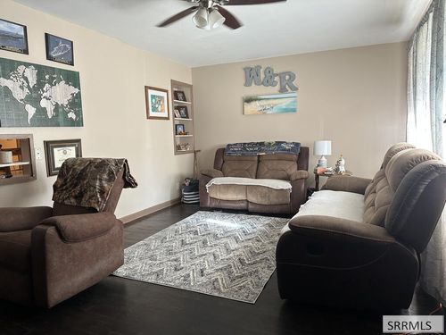 655 Wayne Ave, Pocatello, ID, 83201-3717 | Card Image