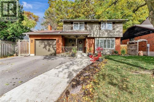 45 Thomas St, Cambridge, ON, N3C3C6 | Card Image