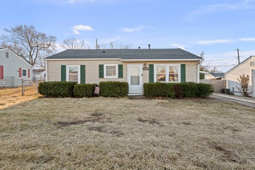 7318 Kelling St, Davenport, IA, 52806-1158 | Card Image