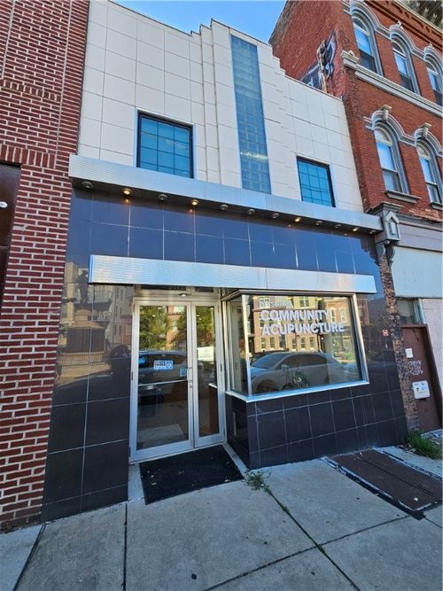 3410 Penn Ave, Pittsburgh, PA, 15201-1304 | Card Image