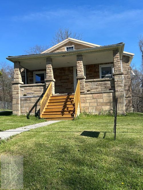 240 Old Pisgah Rd, Princeton, WV, 24740-8858 | Card Image