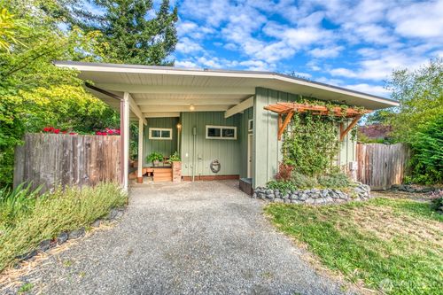 298 Lovers Ln, Eastsound, WA, 98245-9636 | Card Image