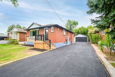 64 Viceroy Crt, House other with 3 bedrooms, 2 bathrooms and 4 parking in Hamilton ON | Image 2