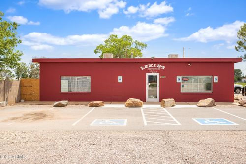 424 N Huachuca Blvd, Huachuca City, AZ, 85616-9301 | Card Image