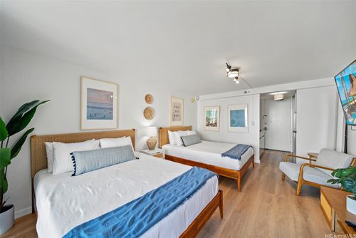 708-445 Seaside Ave, Honolulu, HI, 96815-5518 | Card Image